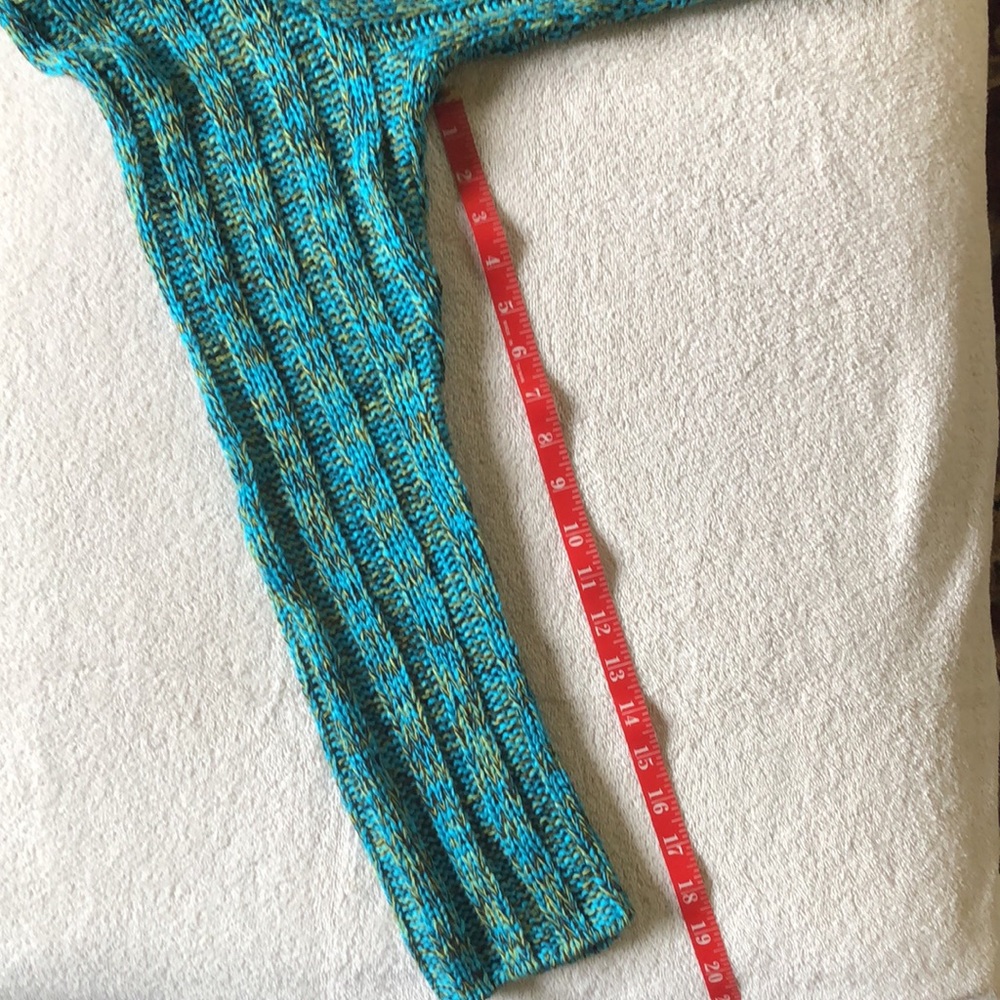 Asymmetrical Big Button Cardigan - Picture 7 of 9